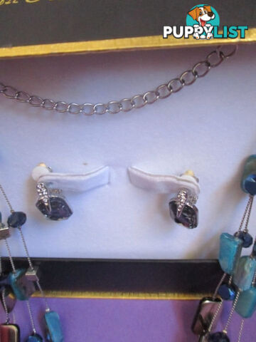 Womens Jewelry Necklace & Clip On Earrings Fifth Ave Collection-NEW