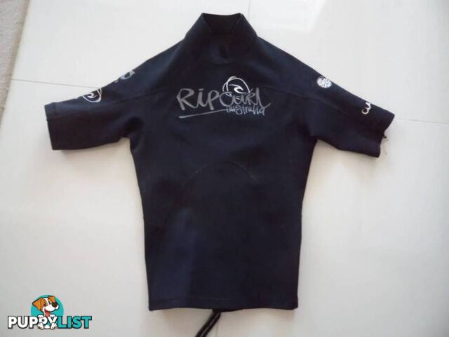 RIP CURL SURF VEST SIZE: S GOOD CONDITION $10