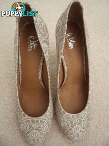 WITTNER LADIES SHOES SIZE 38 EXCELLENT CONDITION WORN ONCE