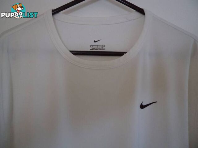 NIKE LONG SLEEVED DRI-FIT TOP WHITE GOOD CONDITION SIZE MEDIUM