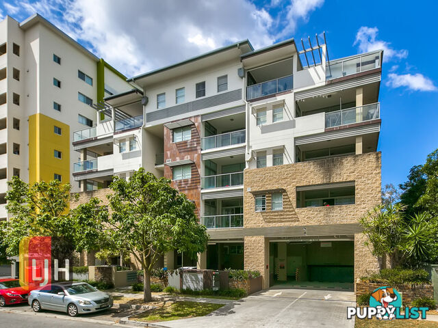 3/45 Playfield Street CHERMSIDE QLD 4032