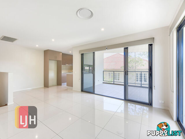 No. 1/11 Gamelin Crescent STAFFORD QLD 4053