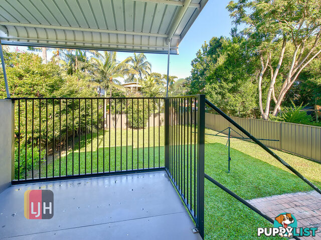 15 Camelia Avenue EVERTON HILLS QLD 4053