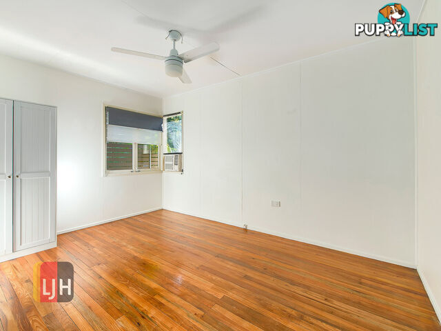 15 Camelia Avenue EVERTON HILLS QLD 4053