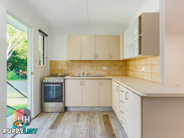 15 Camelia Avenue EVERTON HILLS QLD 4053