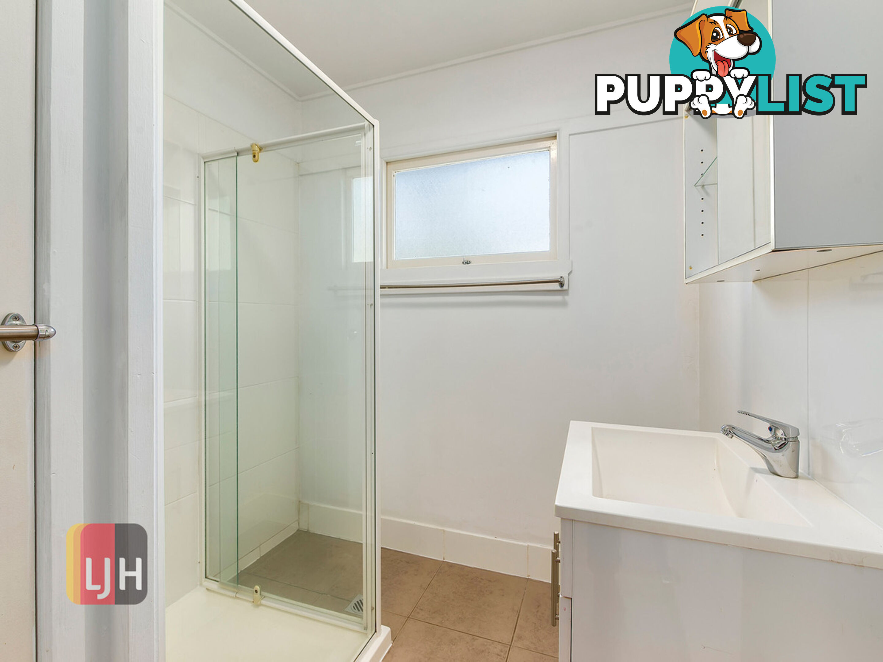 15 Camelia Avenue EVERTON HILLS QLD 4053
