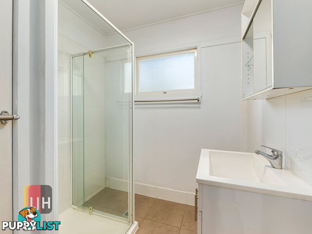 15 Camelia Avenue EVERTON HILLS QLD 4053