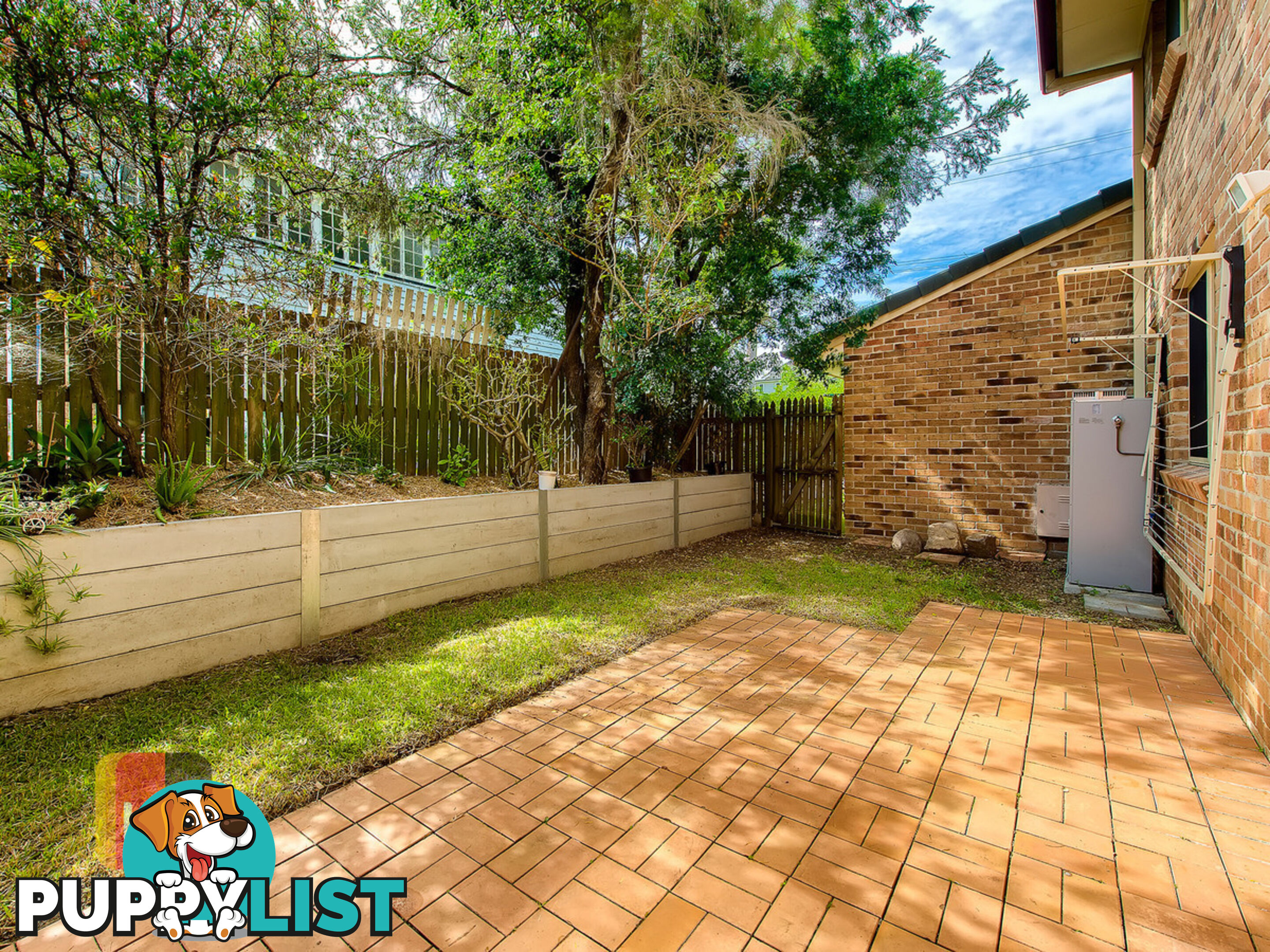 2/96 Broughton Road KEDRON QLD 4031