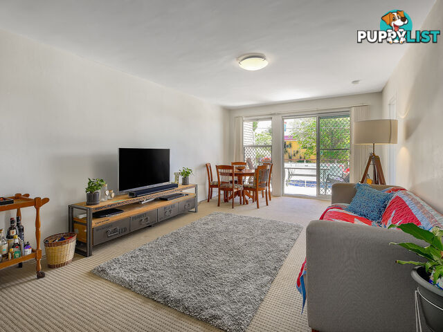 1/28 Wood Street KEDRON QLD 4031