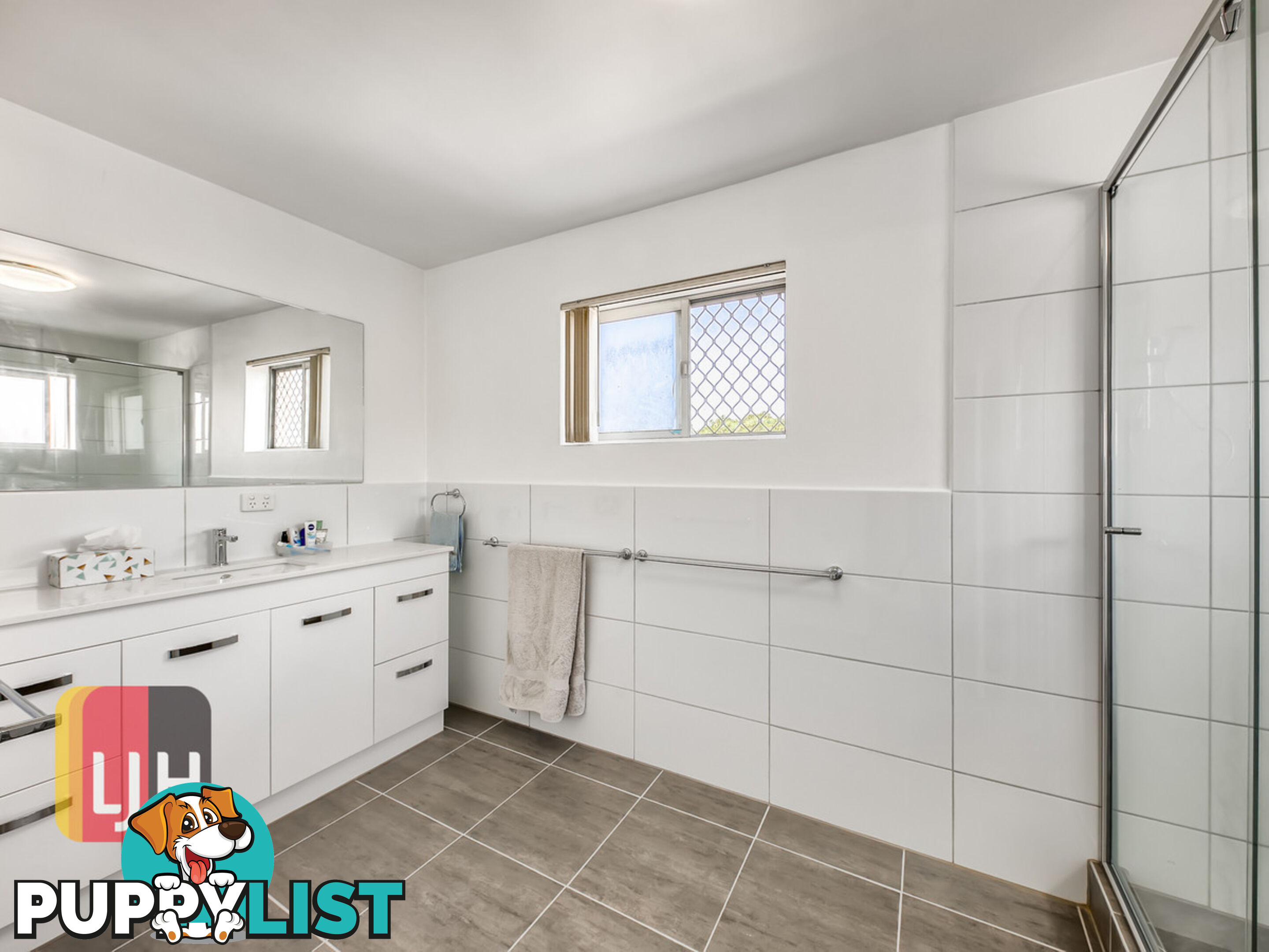 1/28 Wood Street KEDRON QLD 4031