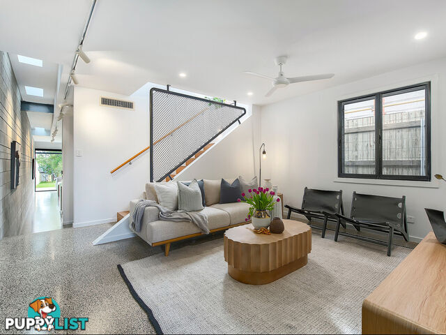 135 Main Avenue WAVELL HEIGHTS QLD 4012