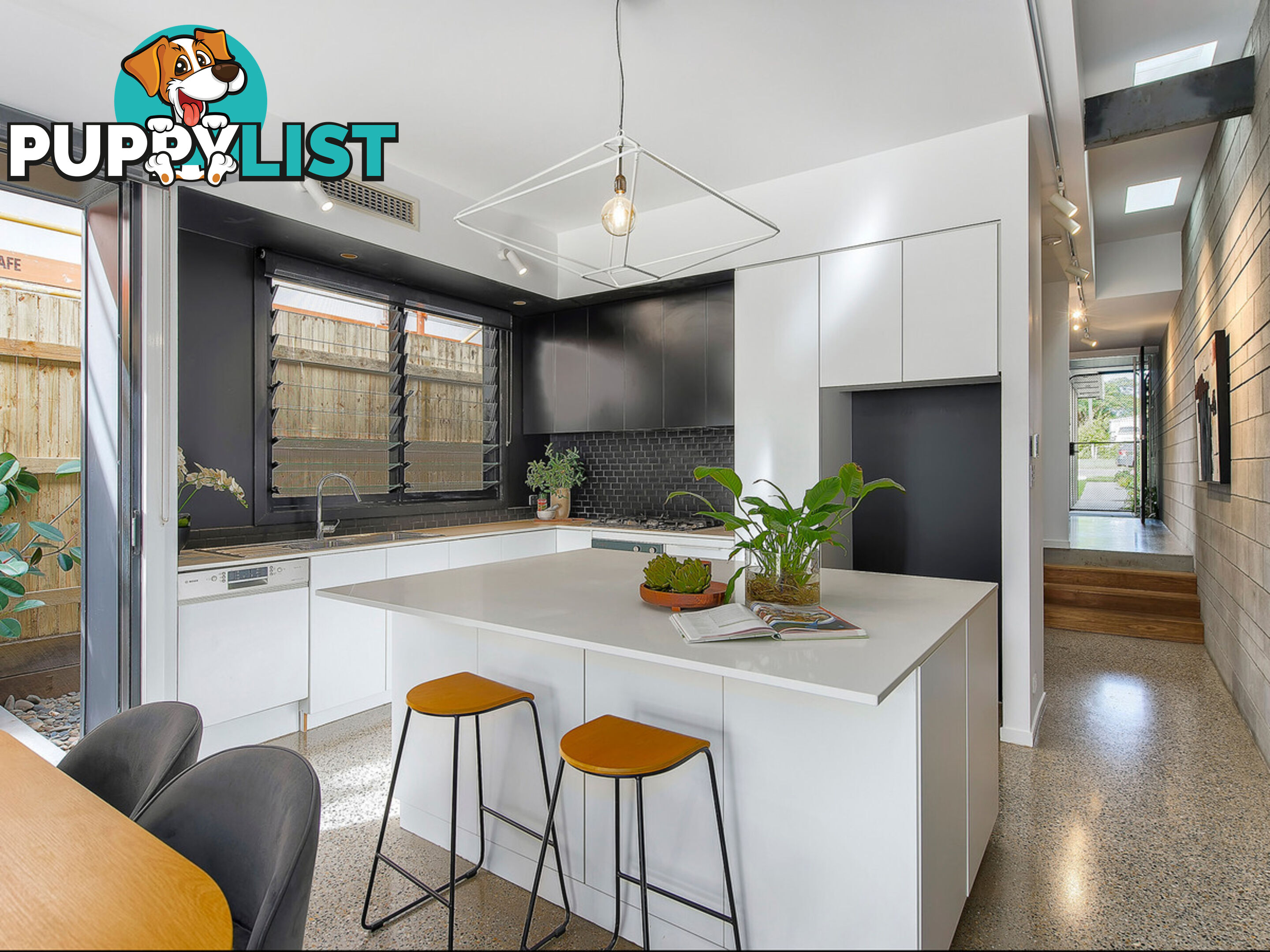 135 Main Avenue WAVELL HEIGHTS QLD 4012