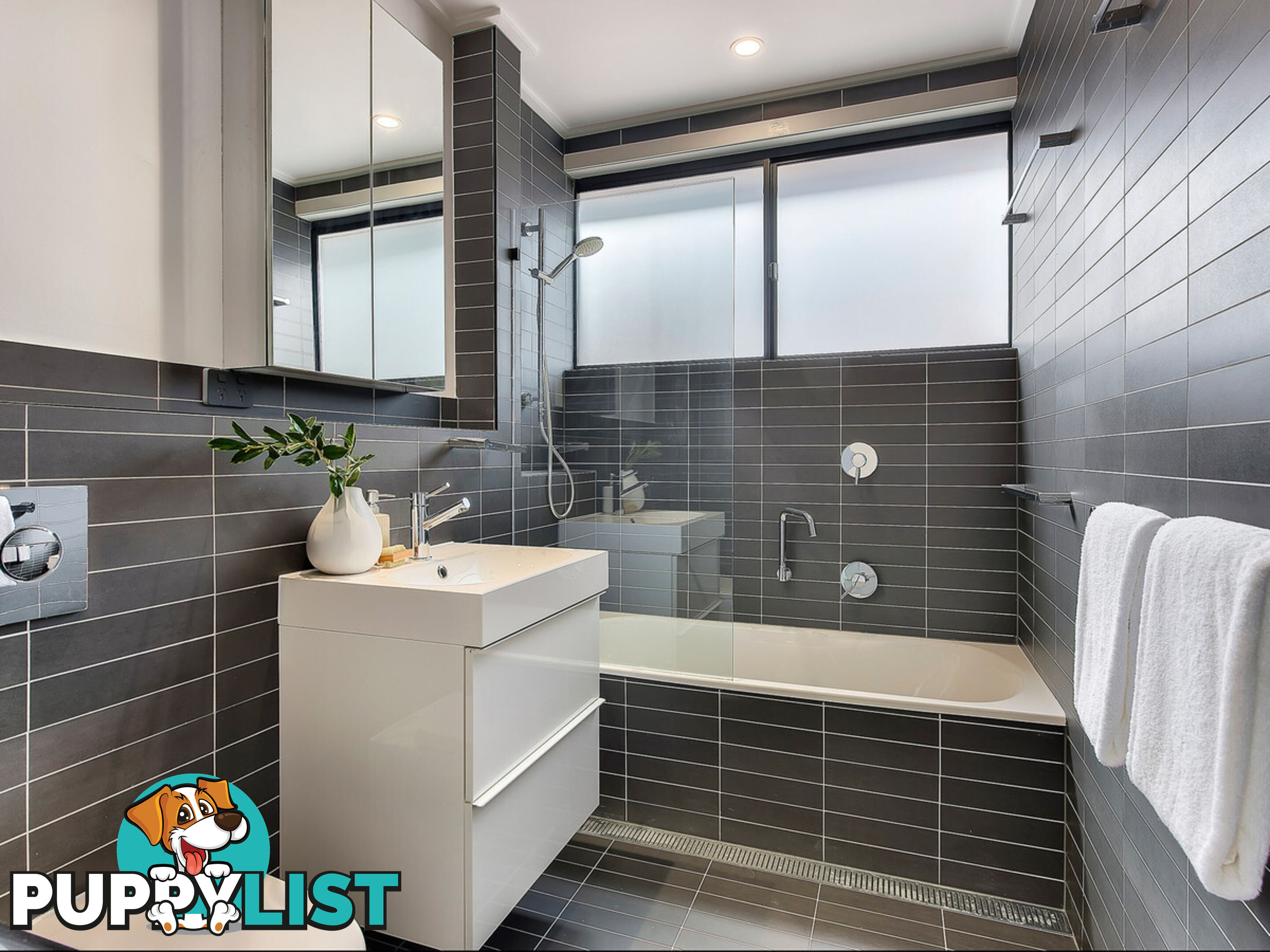 135 Main Avenue WAVELL HEIGHTS QLD 4012