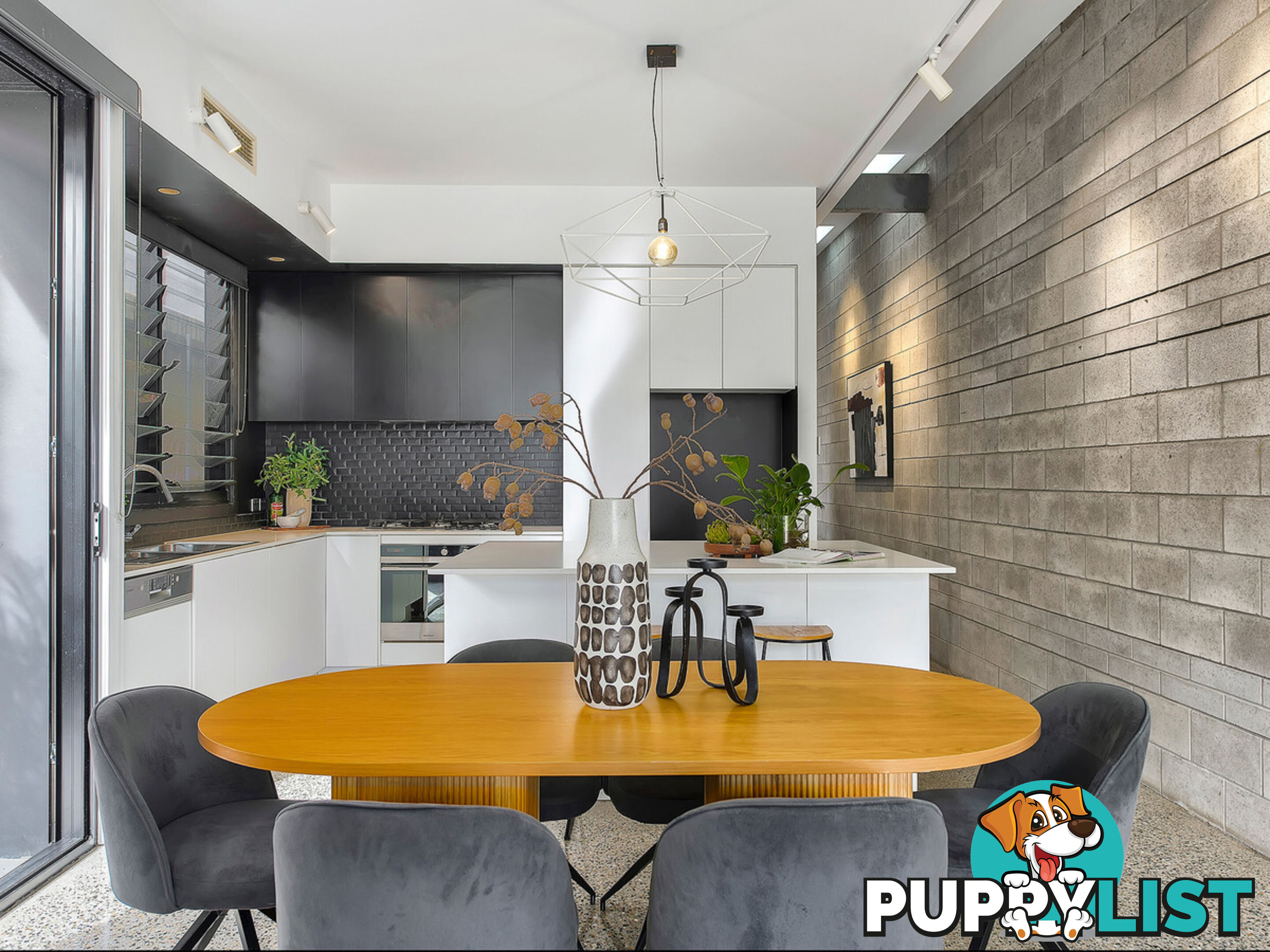 135 Main Avenue WAVELL HEIGHTS QLD 4012