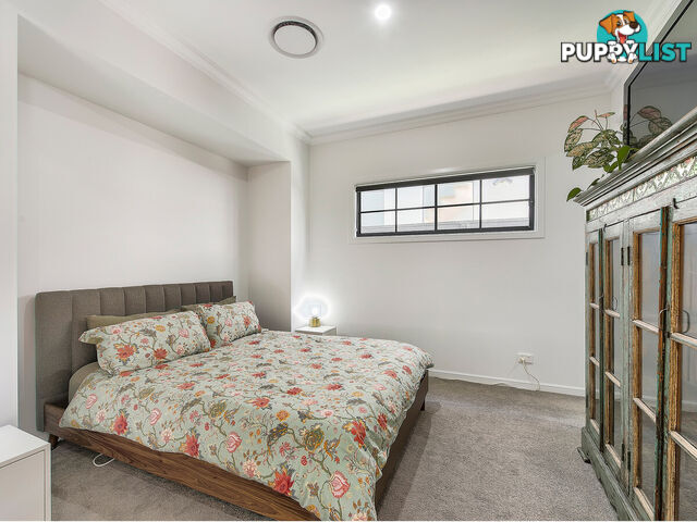 73 SYDNEY Street KEDRON QLD 4031