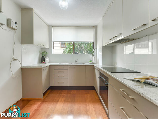 1/33 Kent Street HAMILTON QLD 4007