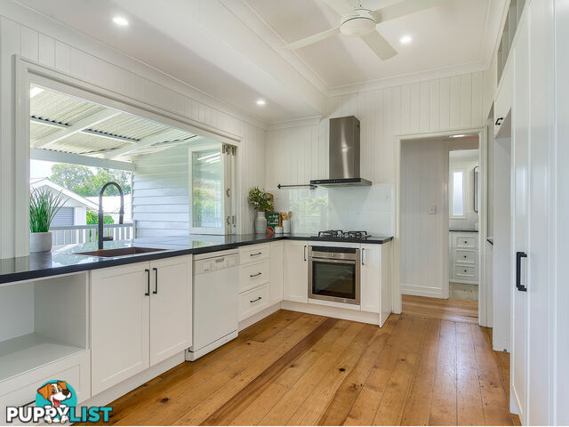 26 Castle Street KEDRON QLD 4031