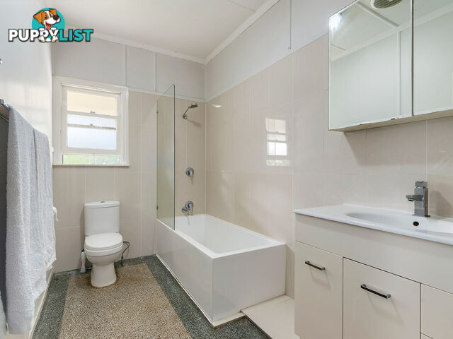 15 Parkdale Street KEDRON QLD 4031