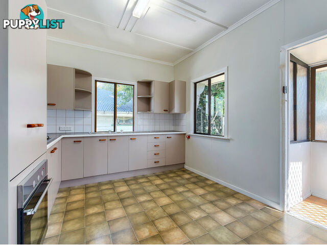 30 Crawford Avenue STAFFORD QLD 4053