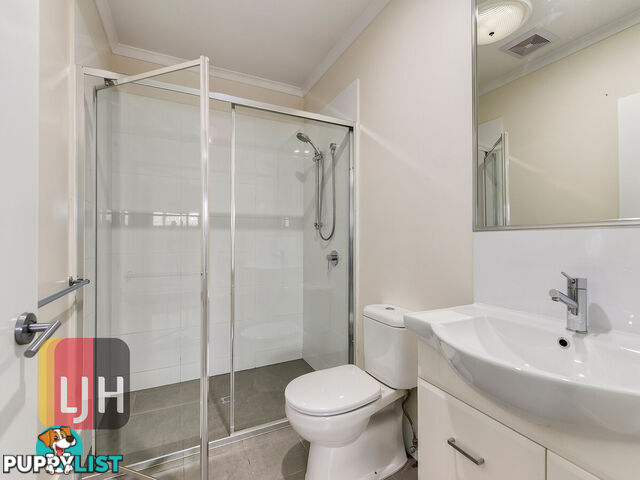 2/298 Melton Road NORTHGATE QLD 4013