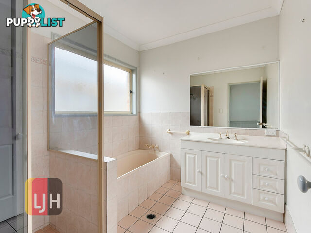 38 McIntyre Street HENDRA QLD 4011