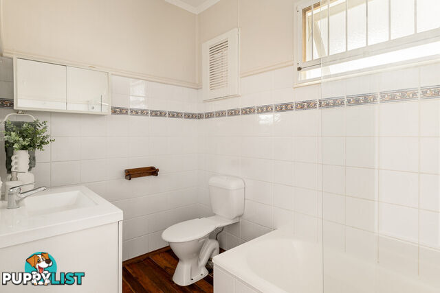 33 Gatwick Street STAFFORD HEIGHTS qld 4053