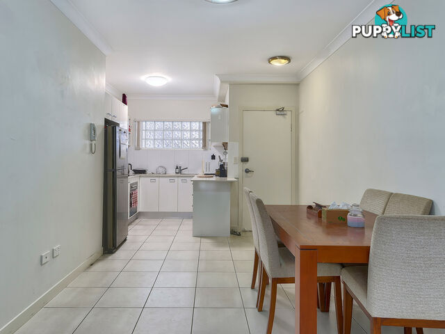 2/35 Hall Street CHERMSIDE QLD 4032