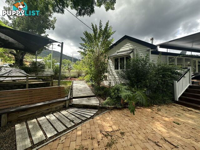 1 Gipps Street SOMERSET DAM QLD 4312