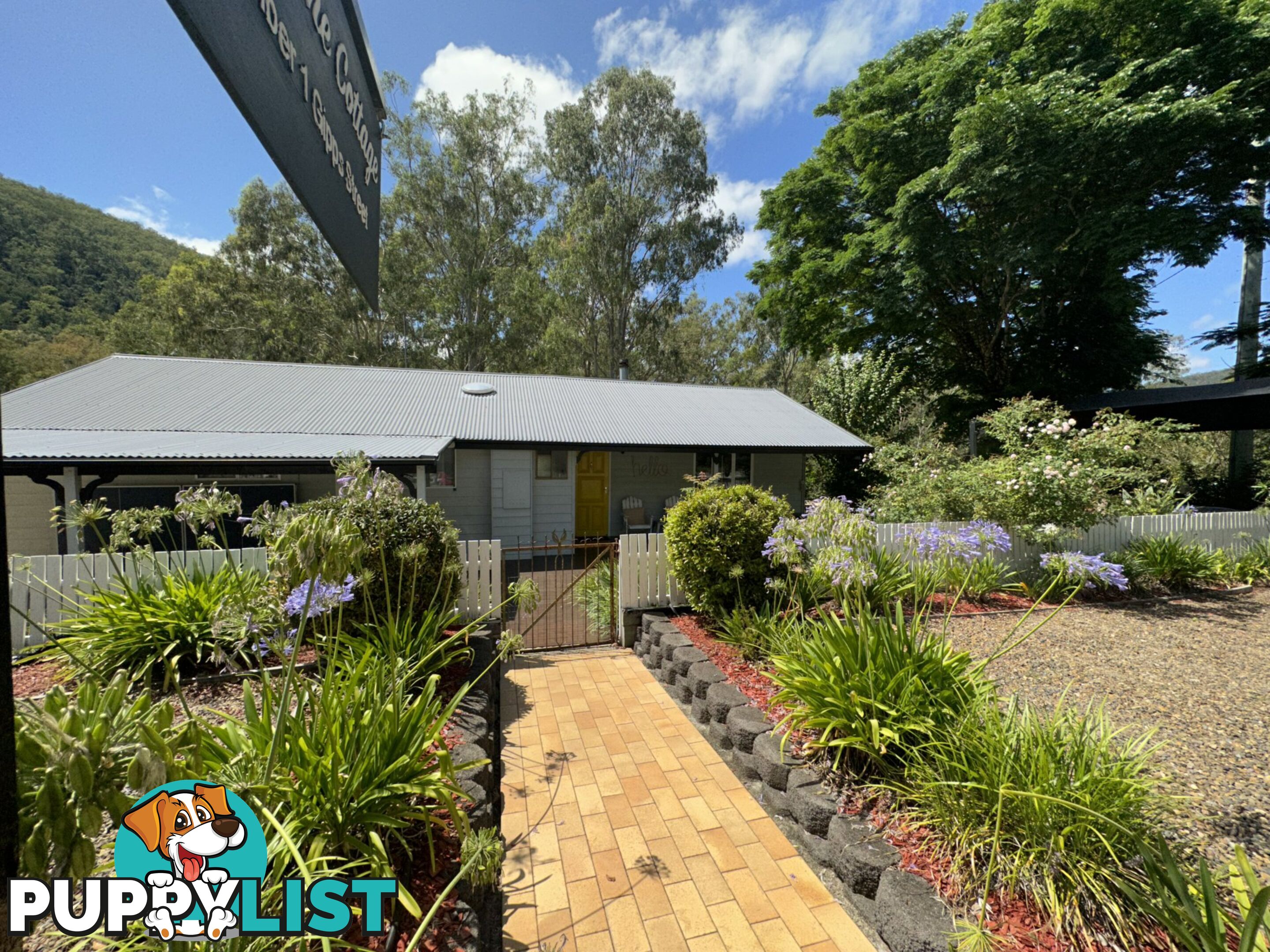 1 Gipps Street SOMERSET DAM QLD 4312