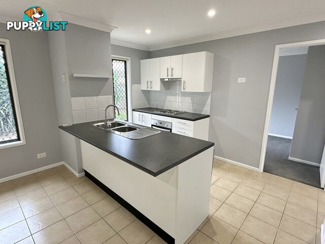 30 Cairnscroft Street TOOGOOLAWAH QLD 4313