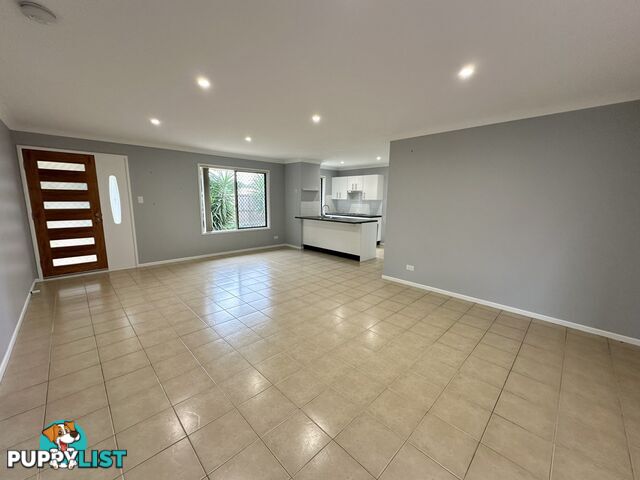 30 Cairnscroft Street TOOGOOLAWAH QLD 4313