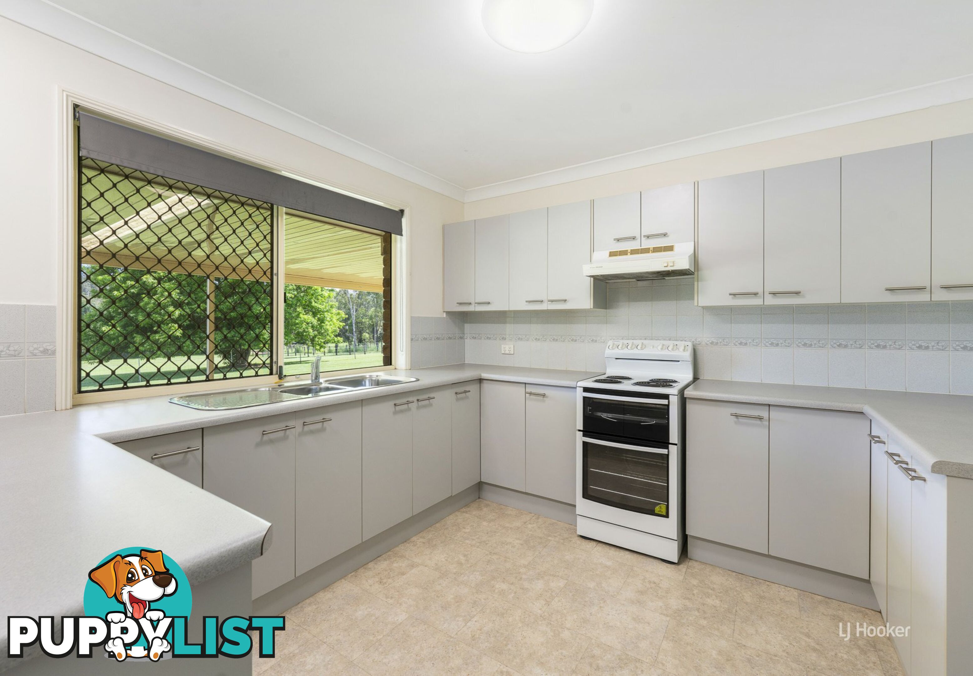 65 Carralluma Crescent FERNVALE QLD 4306