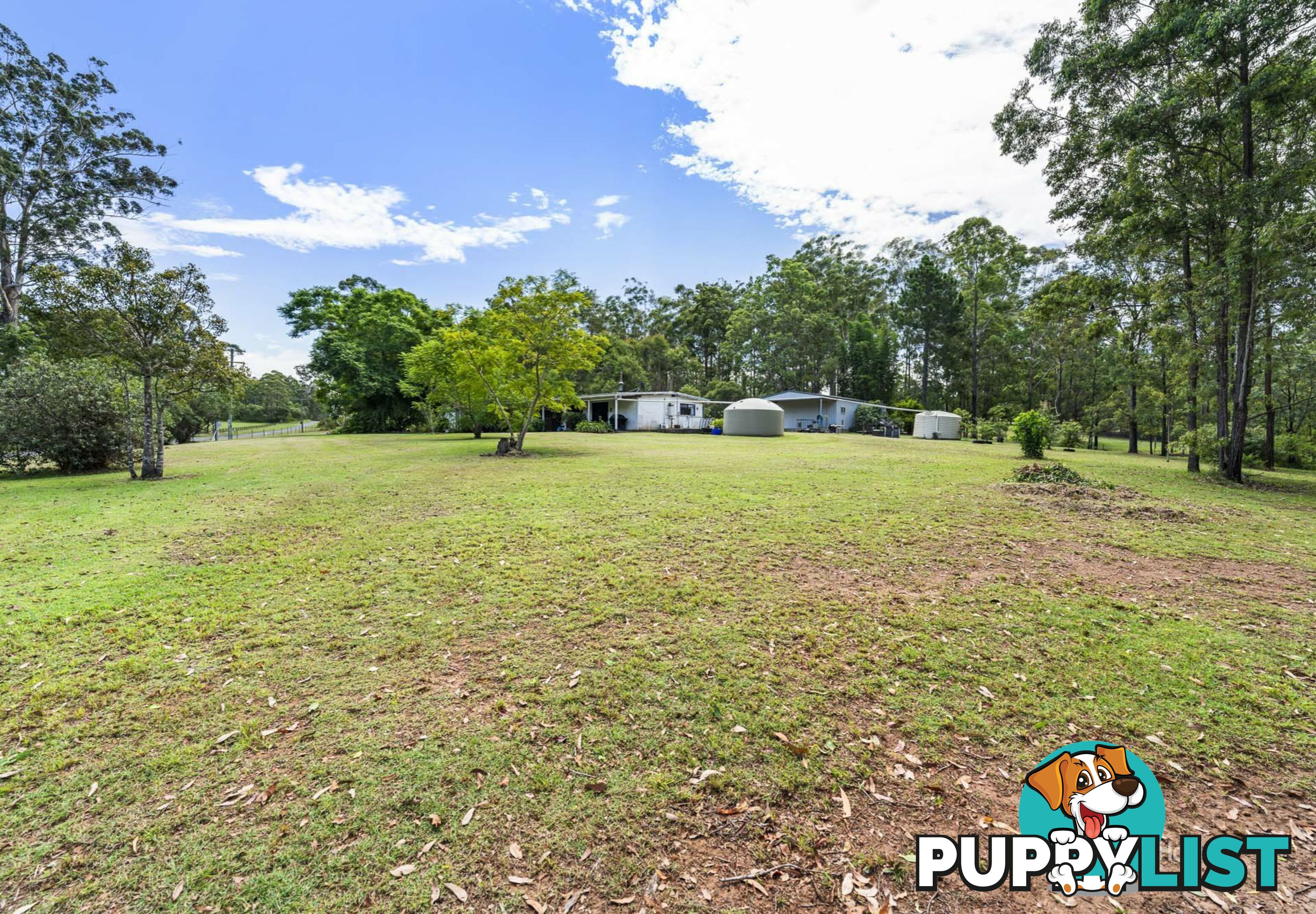 8 Martin Crescent BENARKIN NORTH QLD 4314