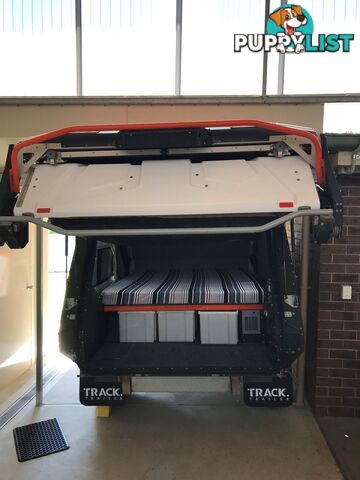 2017 Track Trailer Tvan