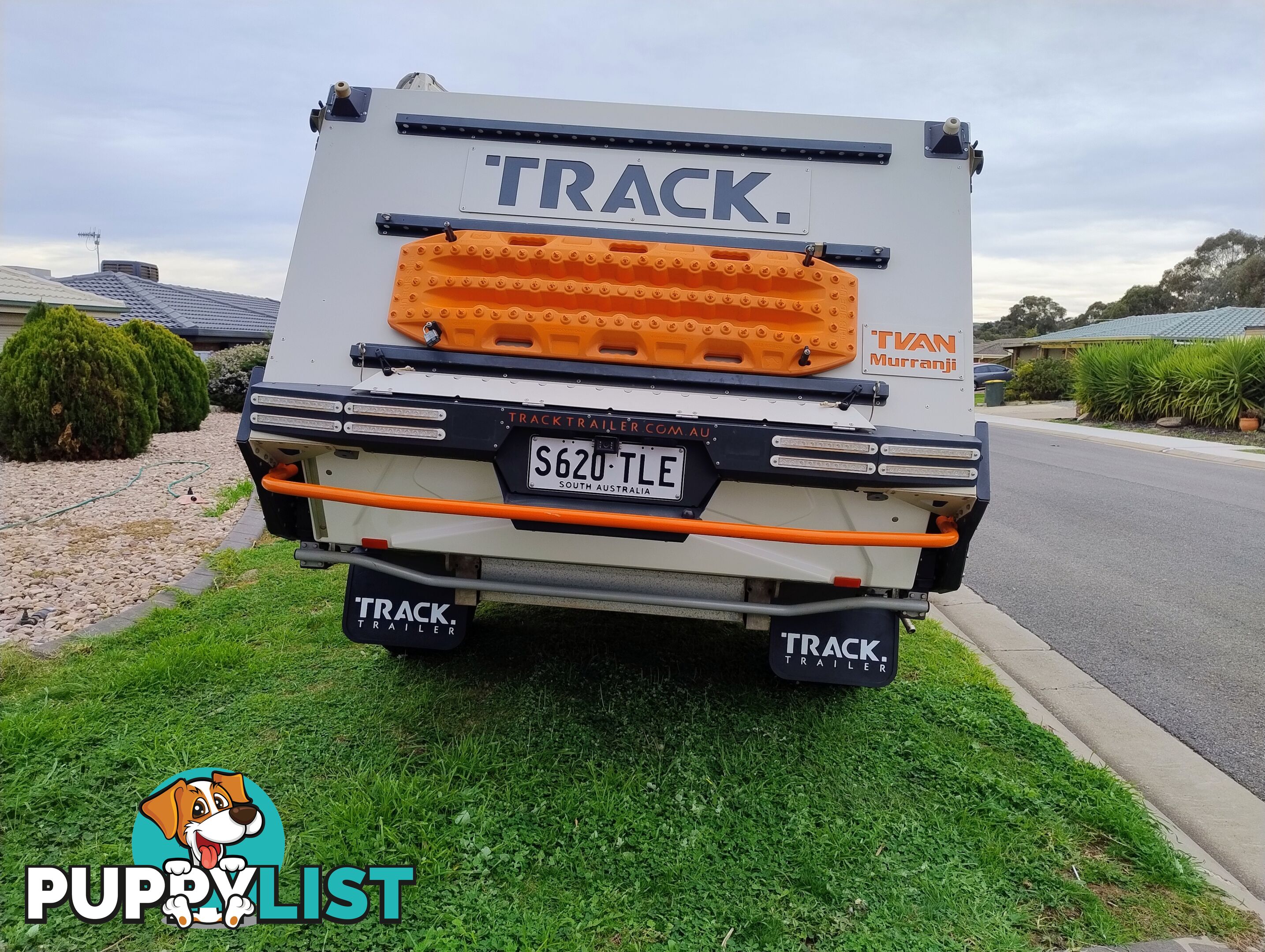 2017 Track Trailer Tvan