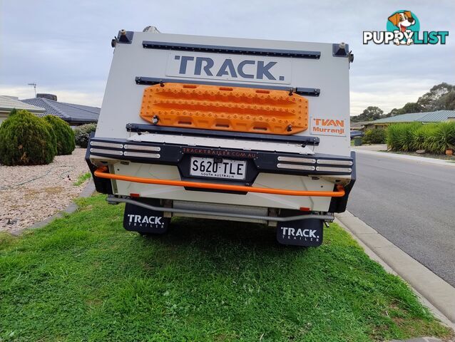 2017 Track Trailer Tvan