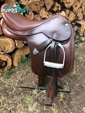 Bates pony dressage saddle 16.5” brown care panels