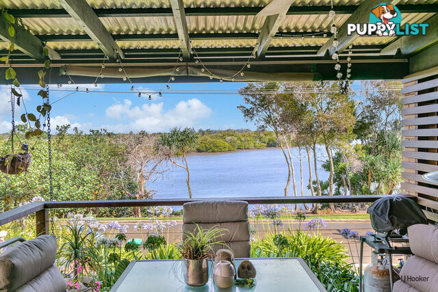 2/57 Bimbadeen Avenue BANORA POINT NSW 2486