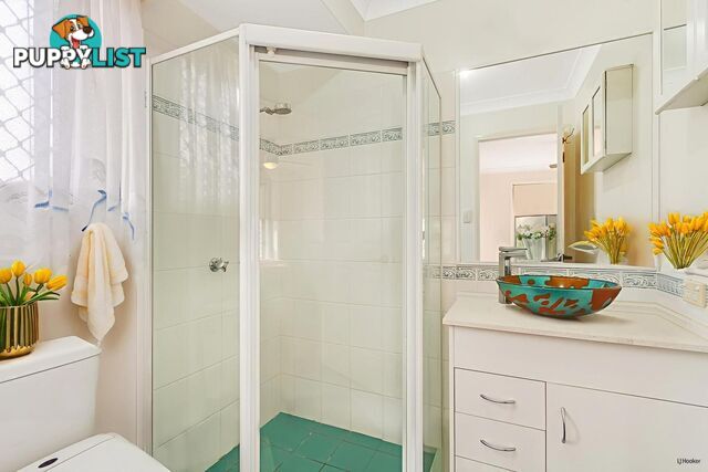 7 Oatlands Place BANORA POINT NSW 2486