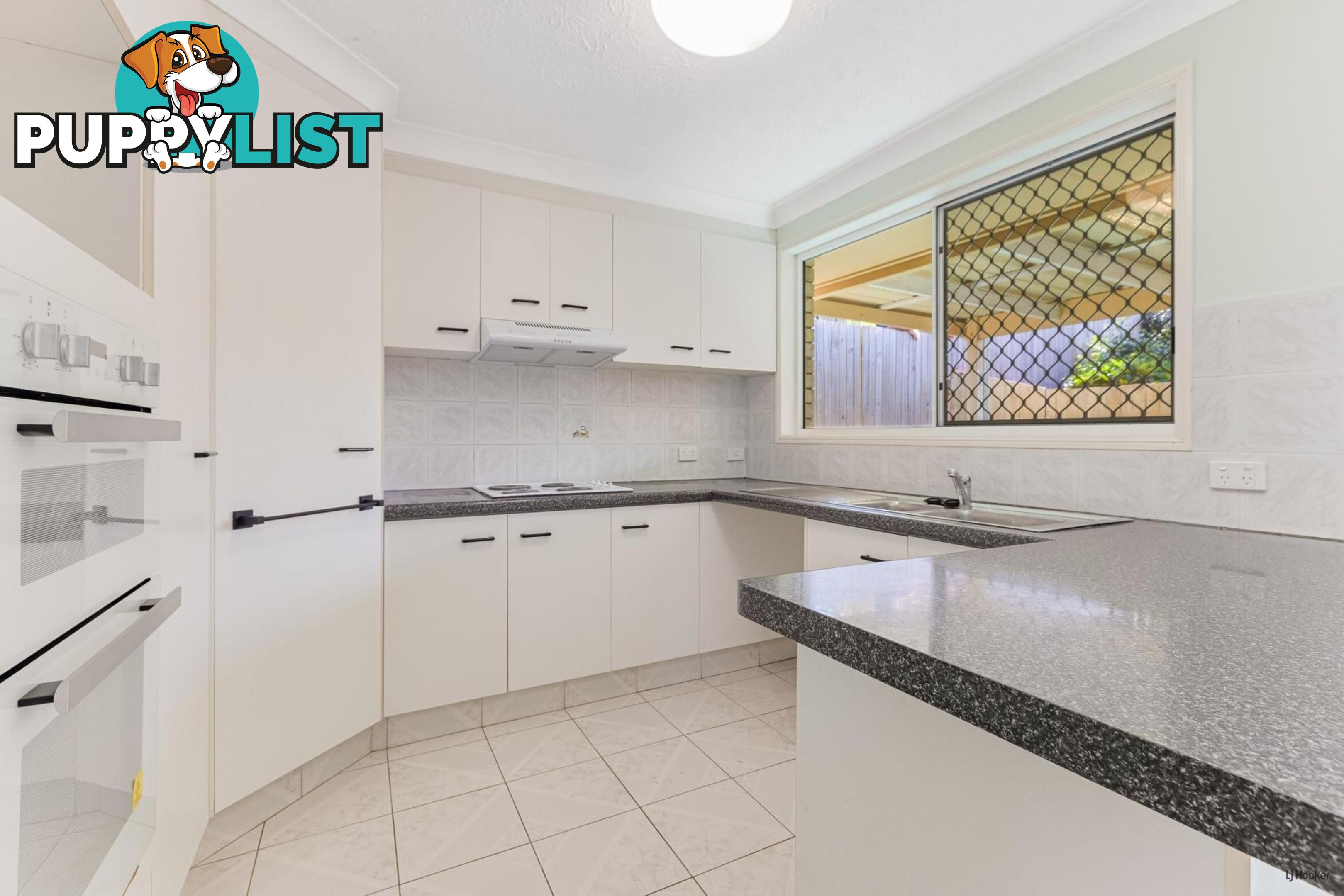 1/8 Galway Court BANORA POINT NSW 2486