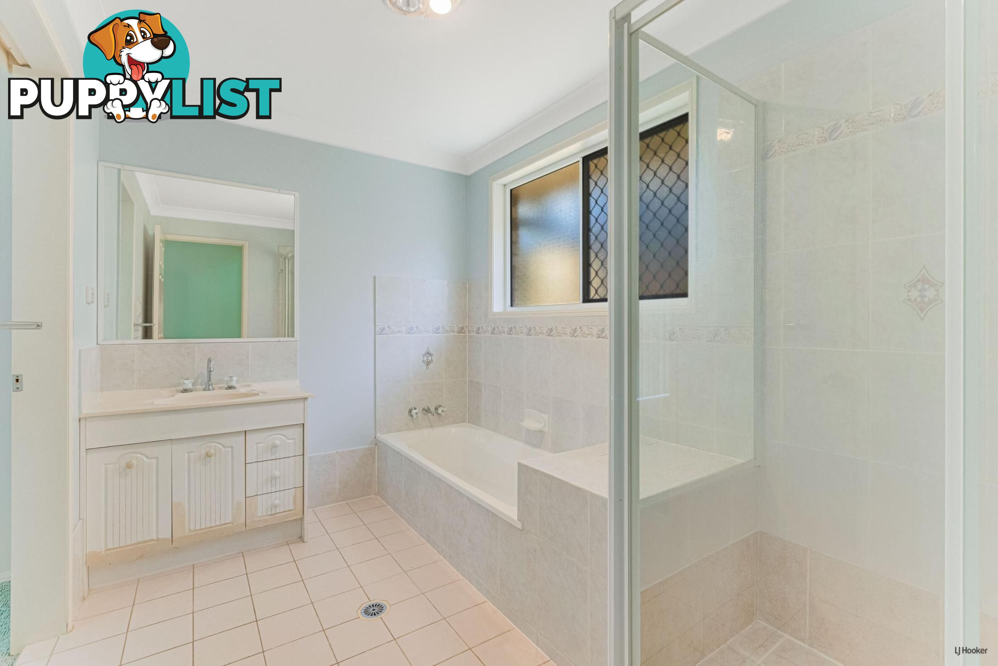 1/8 Galway Court BANORA POINT NSW 2486