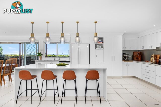 4 Somerset Avenue BANORA POINT NSW 2486