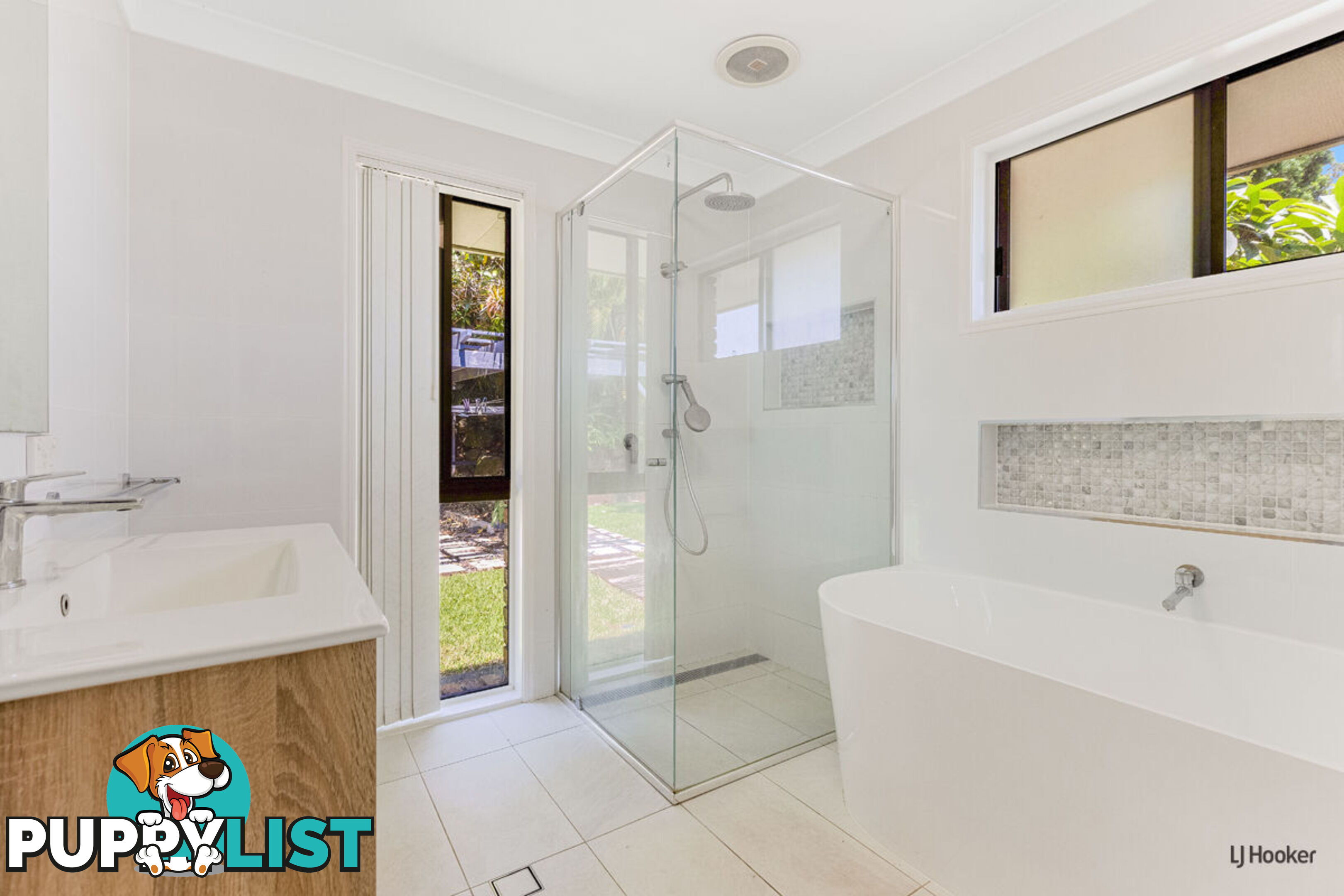 17 Lakeview Parade TWEED HEADS SOUTH NSW 2486