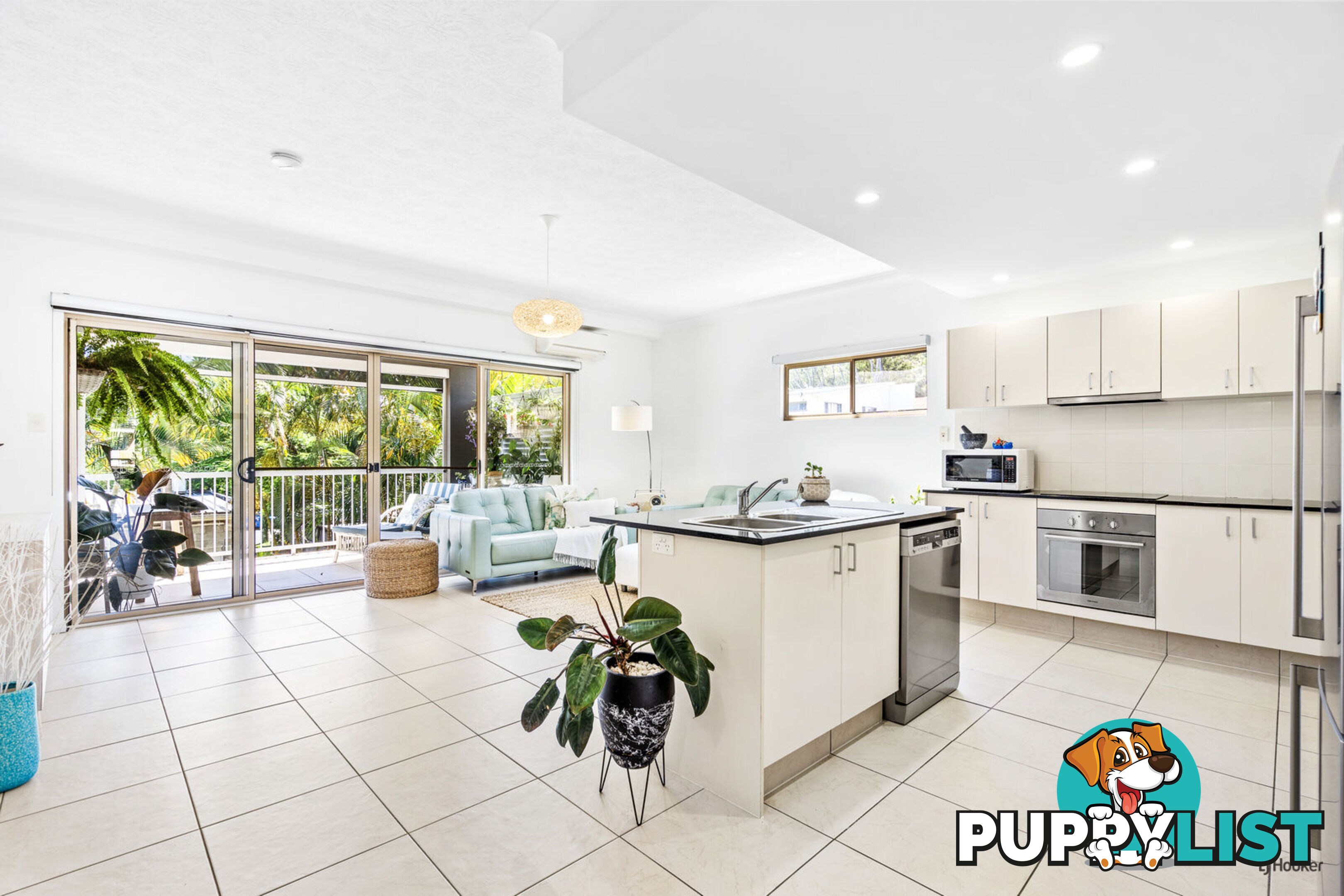 216/3-5 Thrower Drive CURRUMBIN QLD 4223