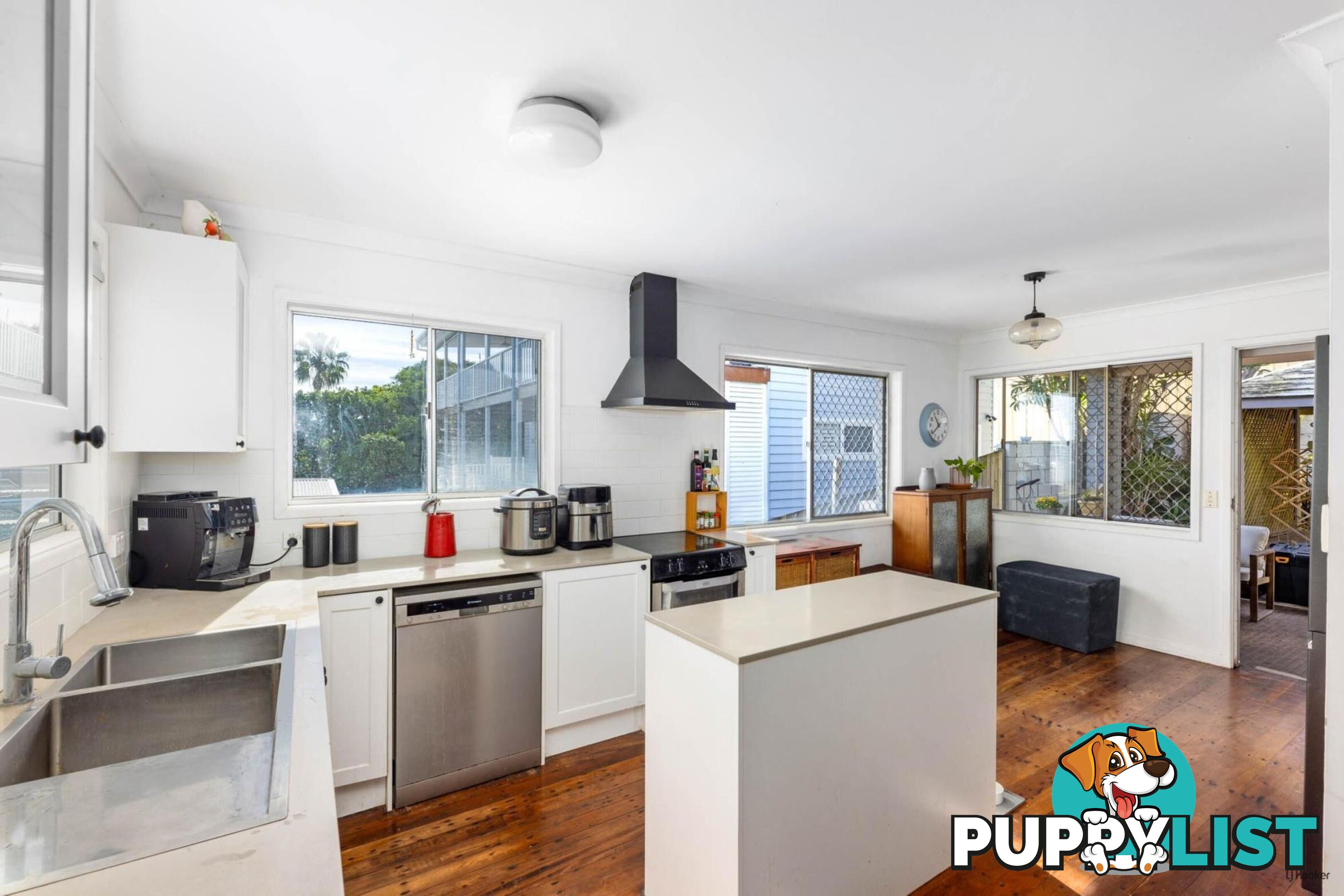 28 Rutledge Street COOLANGATTA QLD 4225