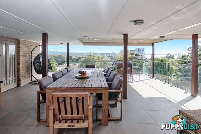 22 & 22a Rutledge Street COOLANGATTA QLD 4225