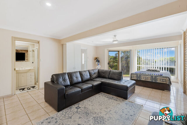 6 Gleneagles Place BANORA POINT NSW 2486