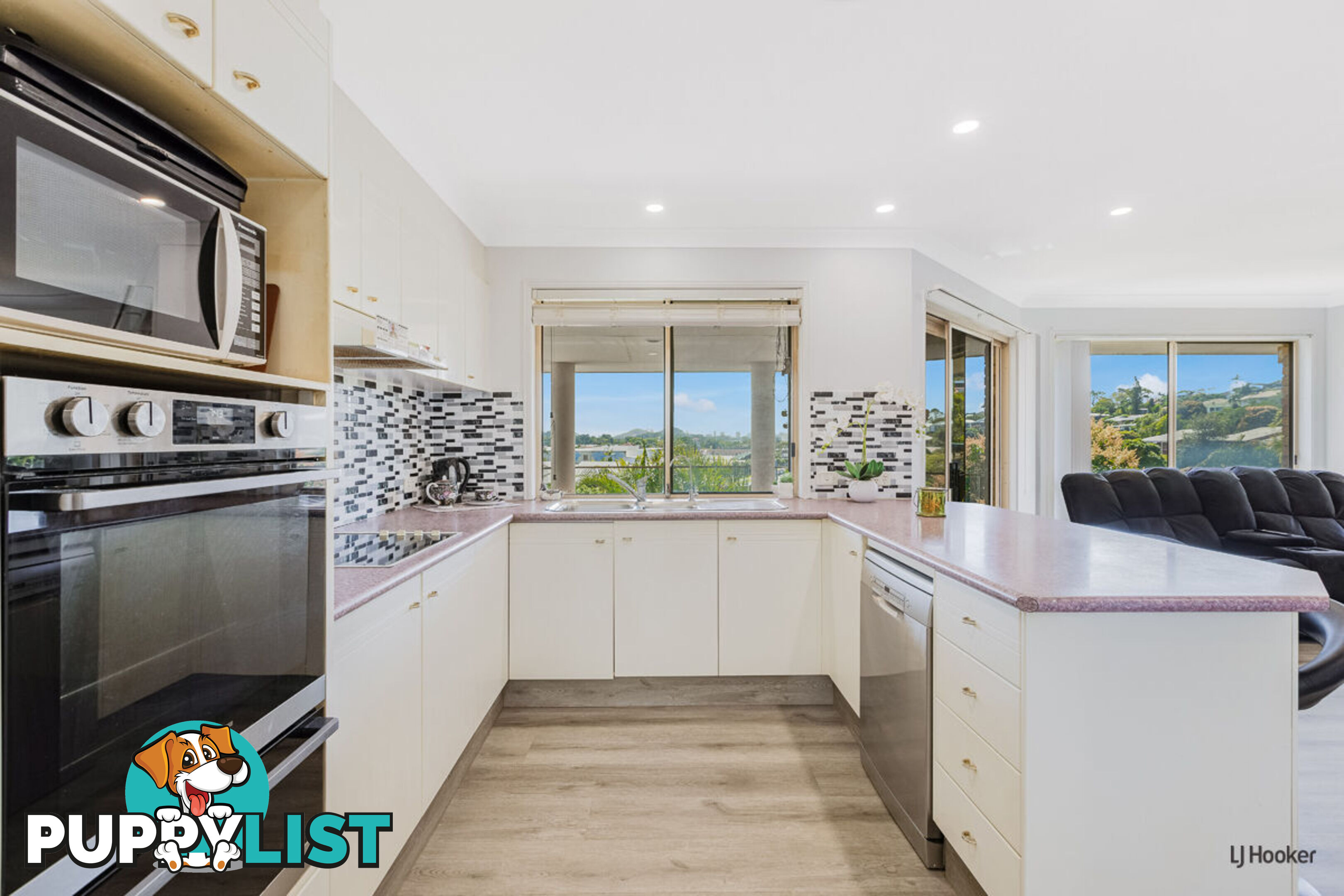 6 Gleneagles Place BANORA POINT NSW 2486