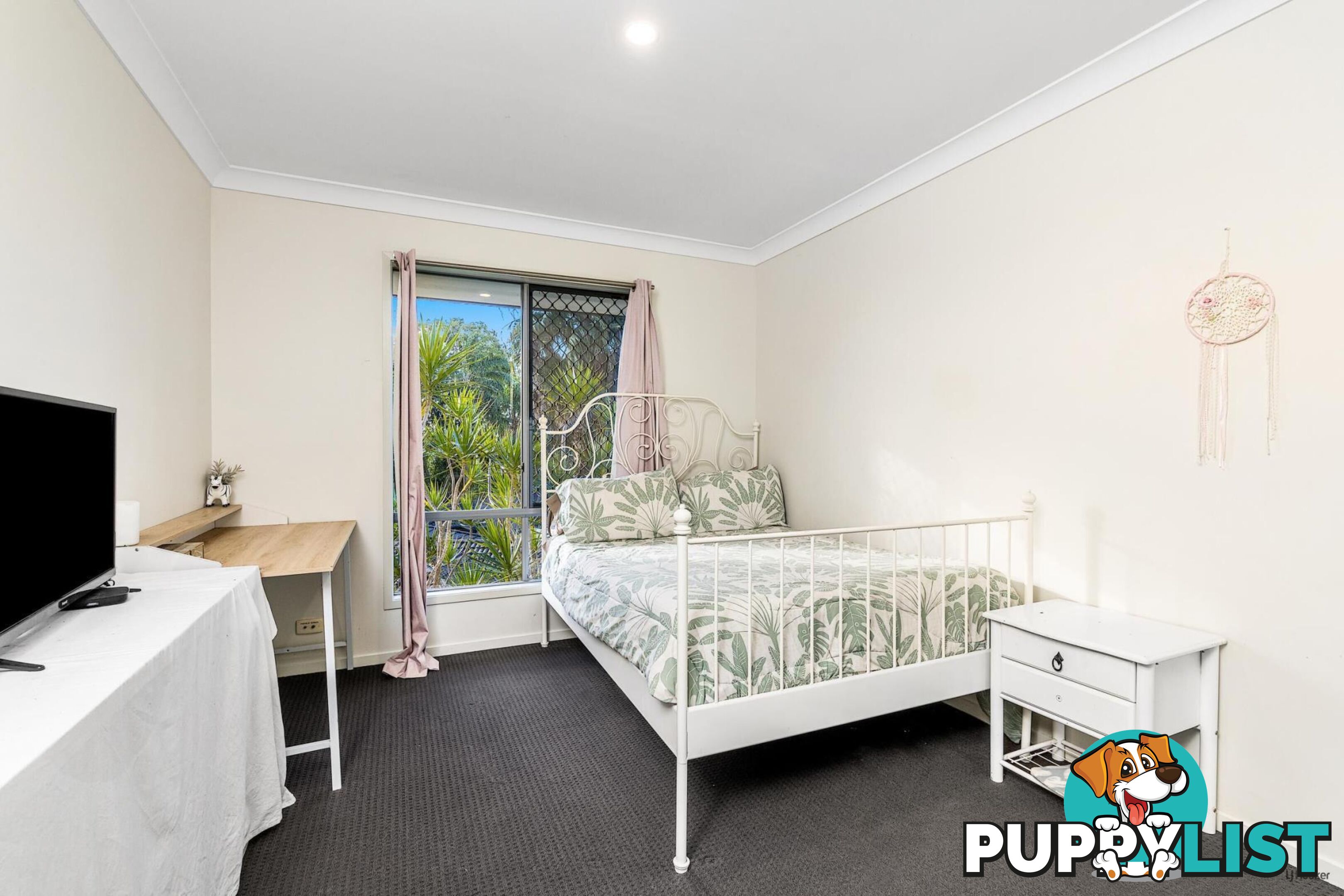 9 Belah Court BANORA POINT NSW 2486