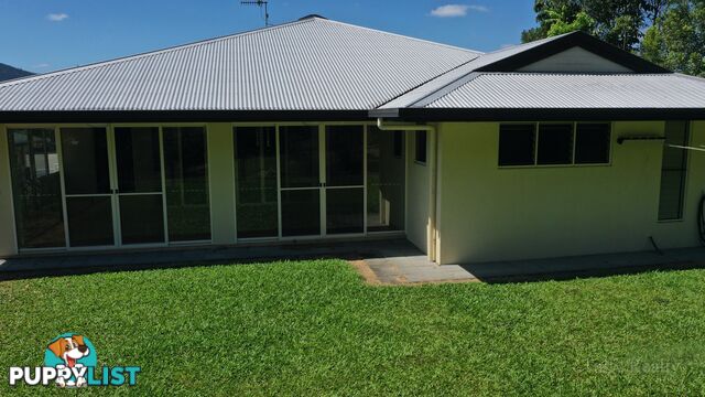 25 Pease St Tully QLD 4854